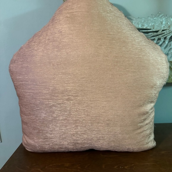 NWT cupcakes and cashmere Pastel GINGERBREAD HOUSE DECORATIVE THROW PILLOW - Picture 5 of 8